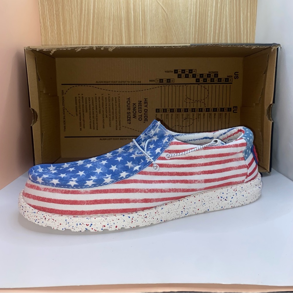 Hey Dude Men's Wally Stars N Stripes Patriotic  US Size 10